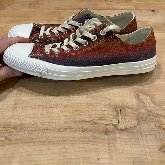 Converse Low Tops - Orange/Blue pattern Size 10 - Picture 6 of 13